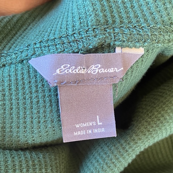 Eddie Bauer Women’s Green Cowl Neck Sweater - Picture 8 of 8